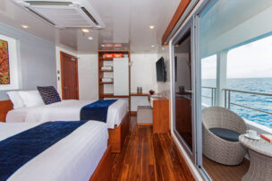 Infinity Twin Cabin
