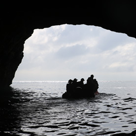 Dinghy ride along Punta Vicente Roca, Isabela Island